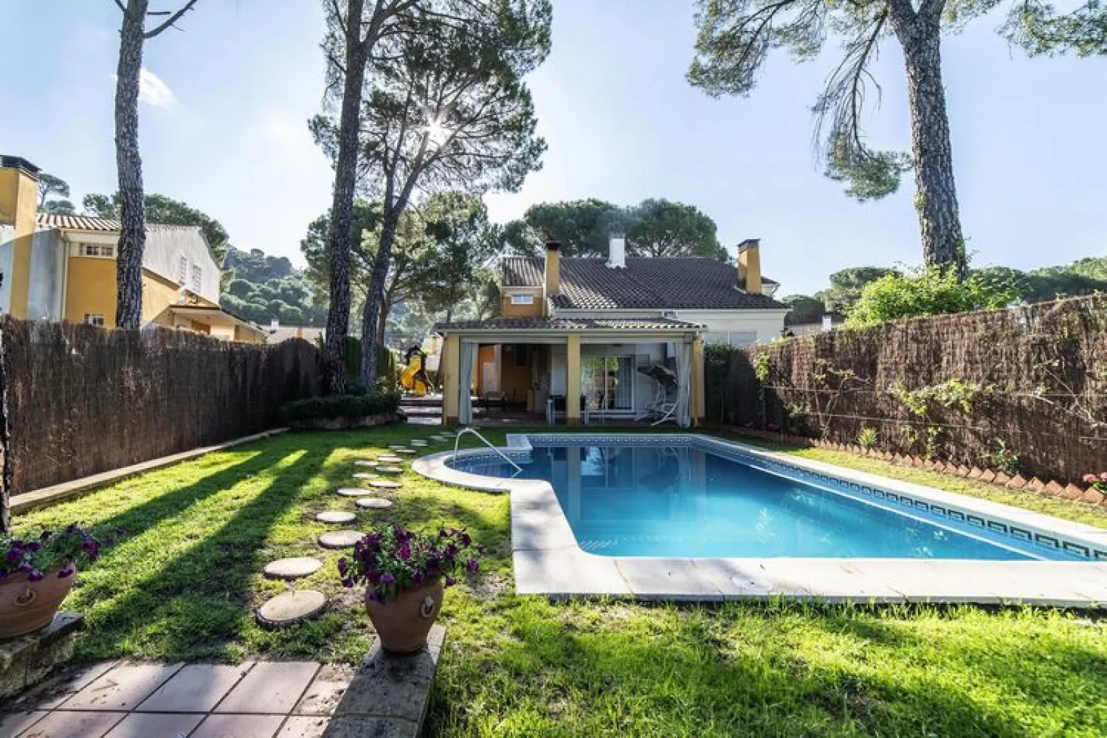 poolofhouse