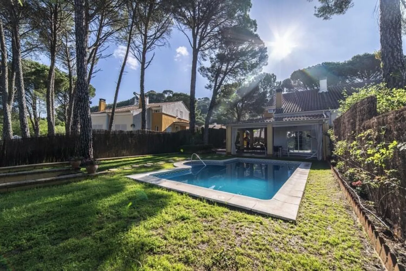 poolofhouse