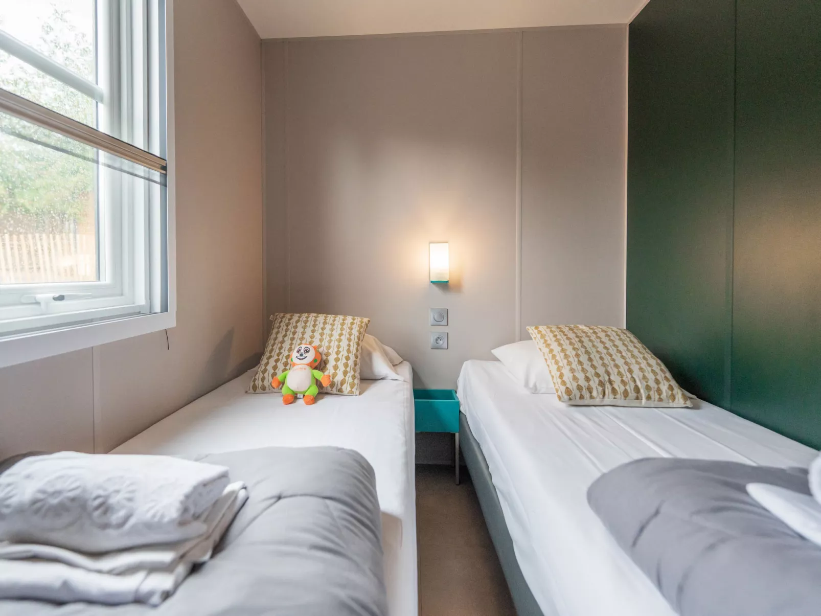 Mobilhome Luxe 4 personnes 2 chambres-Binnen