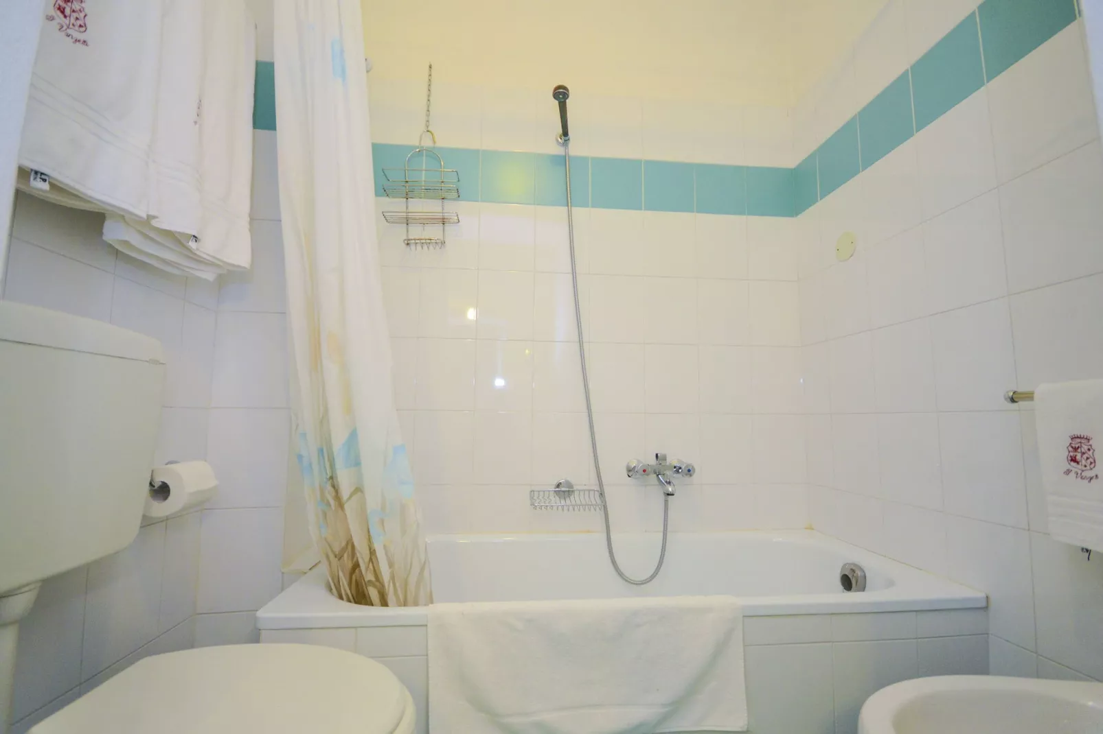 Landelijke villa in Emilia-Romagna met adembenemend uitzicht-Badkamer
