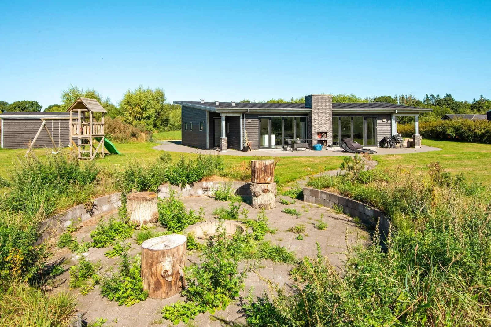 Luxe Lakeside Retreat met Spa-By Traum-Uitzicht