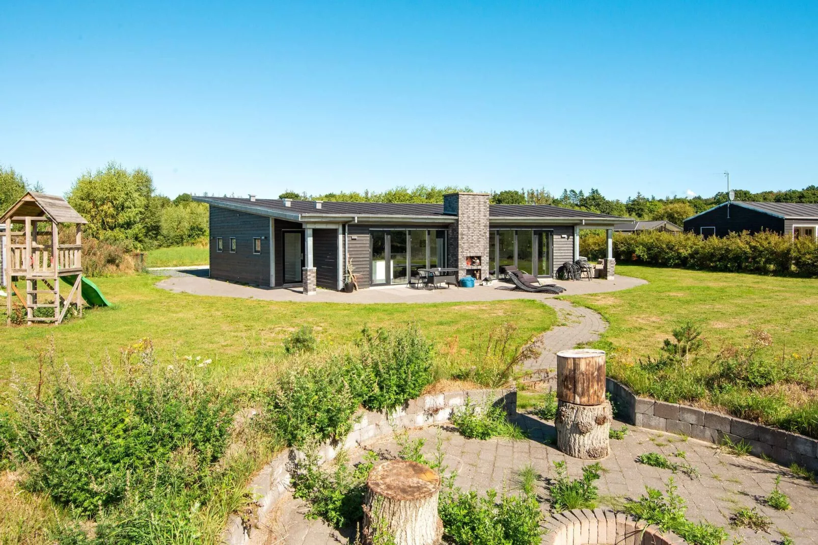 Luxe Lakeside Retreat met Spa-By Traum-Uitzicht