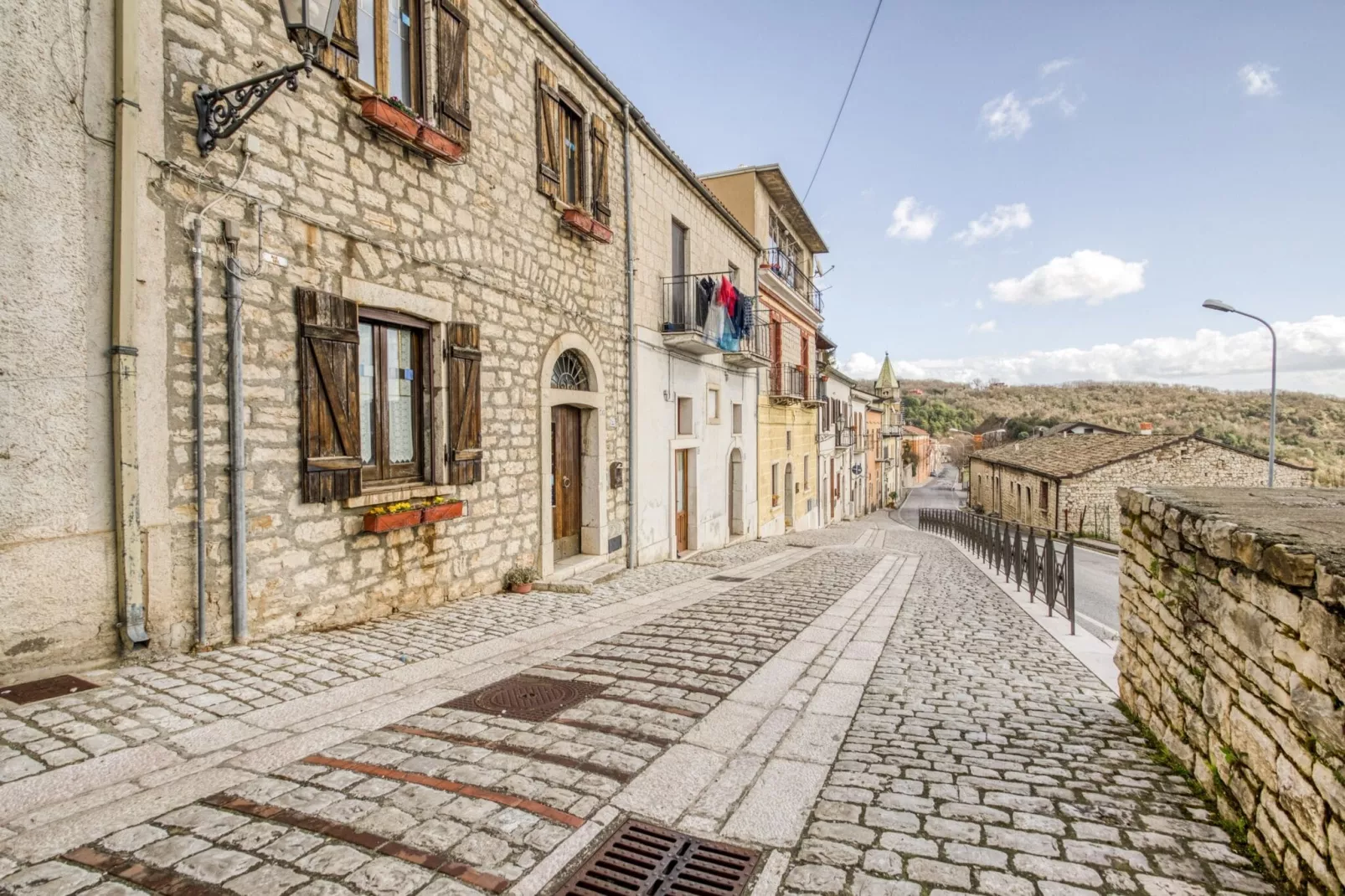 Appartamento su tre piani in paese - Buitenkant zomer