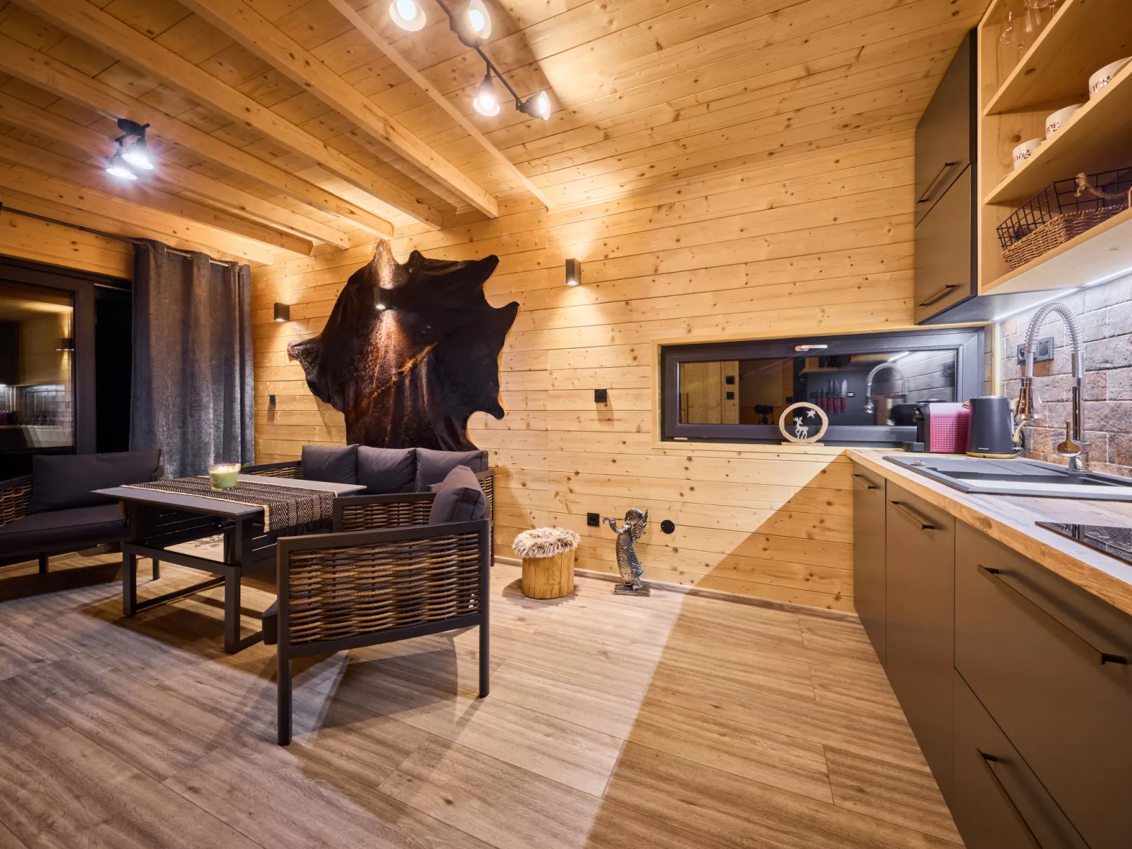 Luxe Timber Lodge & Relaxing Bath”-Binnen