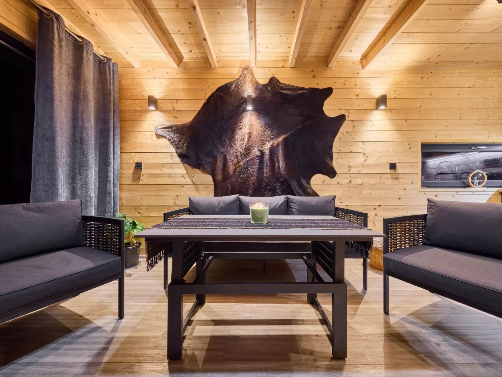 Luxe Timber Lodge & Relaxing Bath”-Binnen