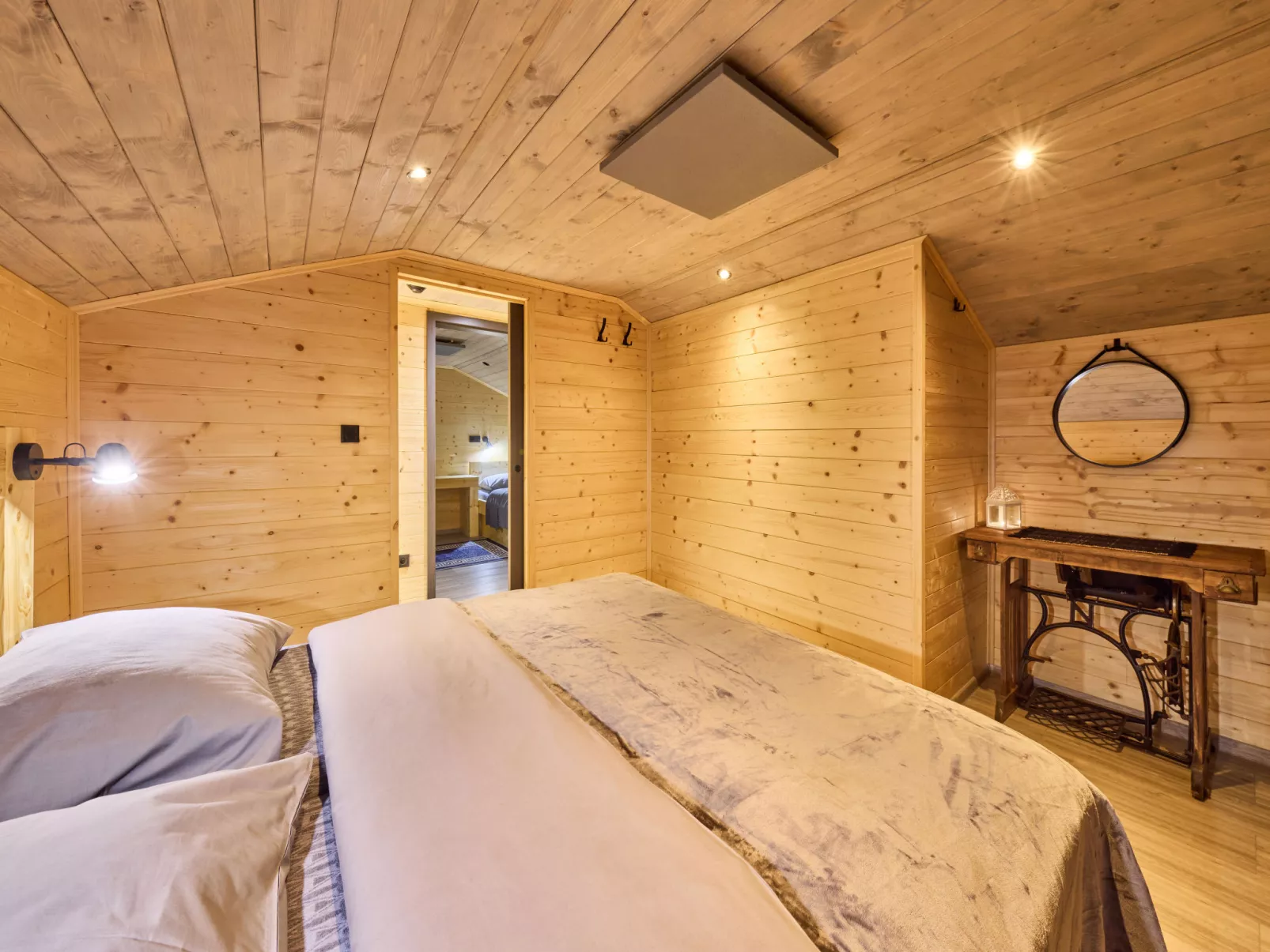 Luxe Timber Lodge & Relaxing Bath”-Binnen