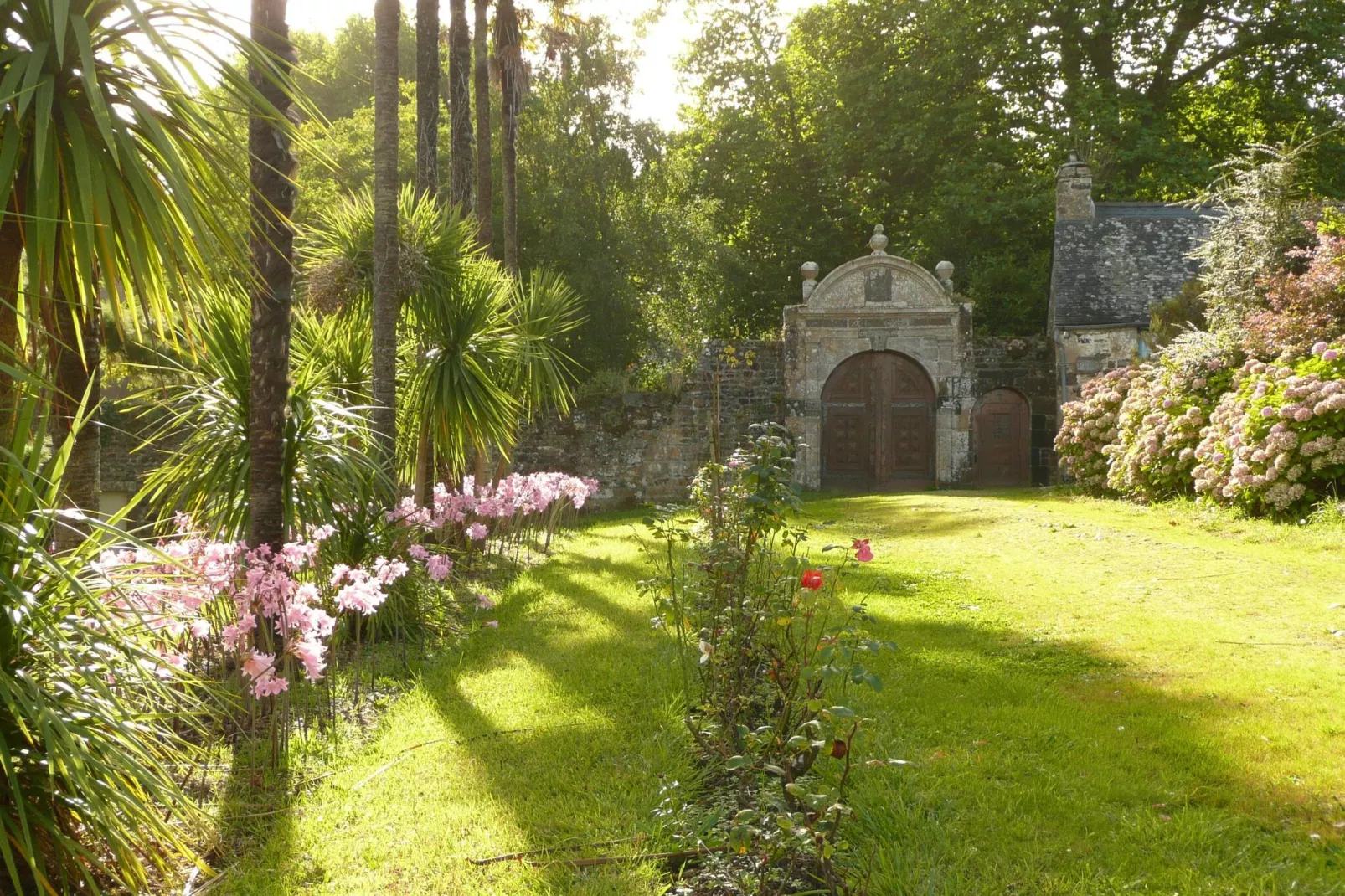 Ferienhaus vom Meer umgeben Hanvec-Gebieden zomer 5km