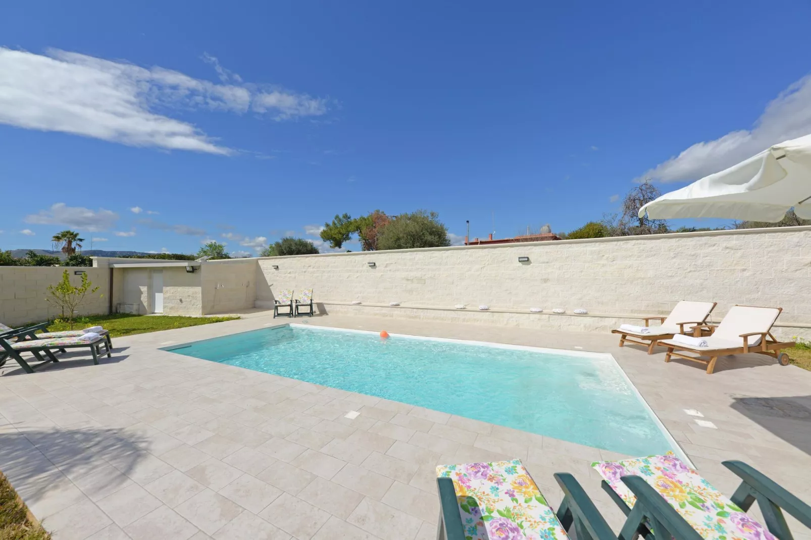 Villa Principe Flo mit Privatpool-Zwembad