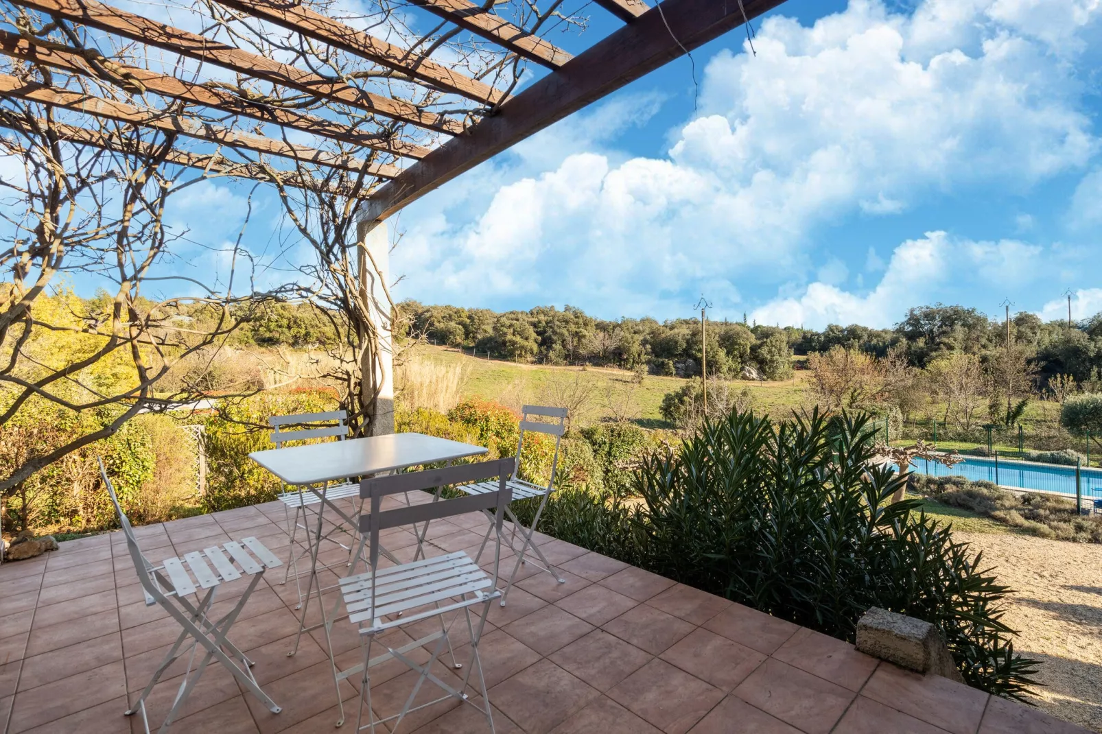 La Chouette de Minerve-Terrasbalkon