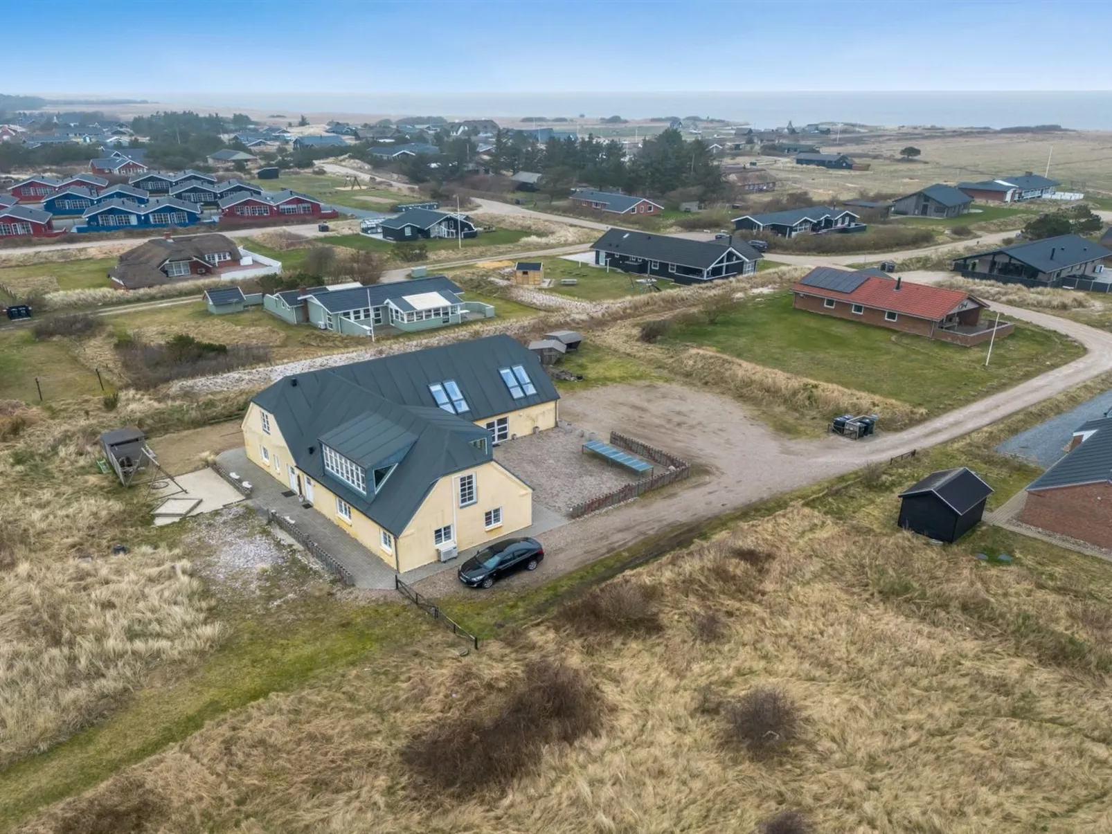 "Nafne" - 1.2km from the sea-Buiten