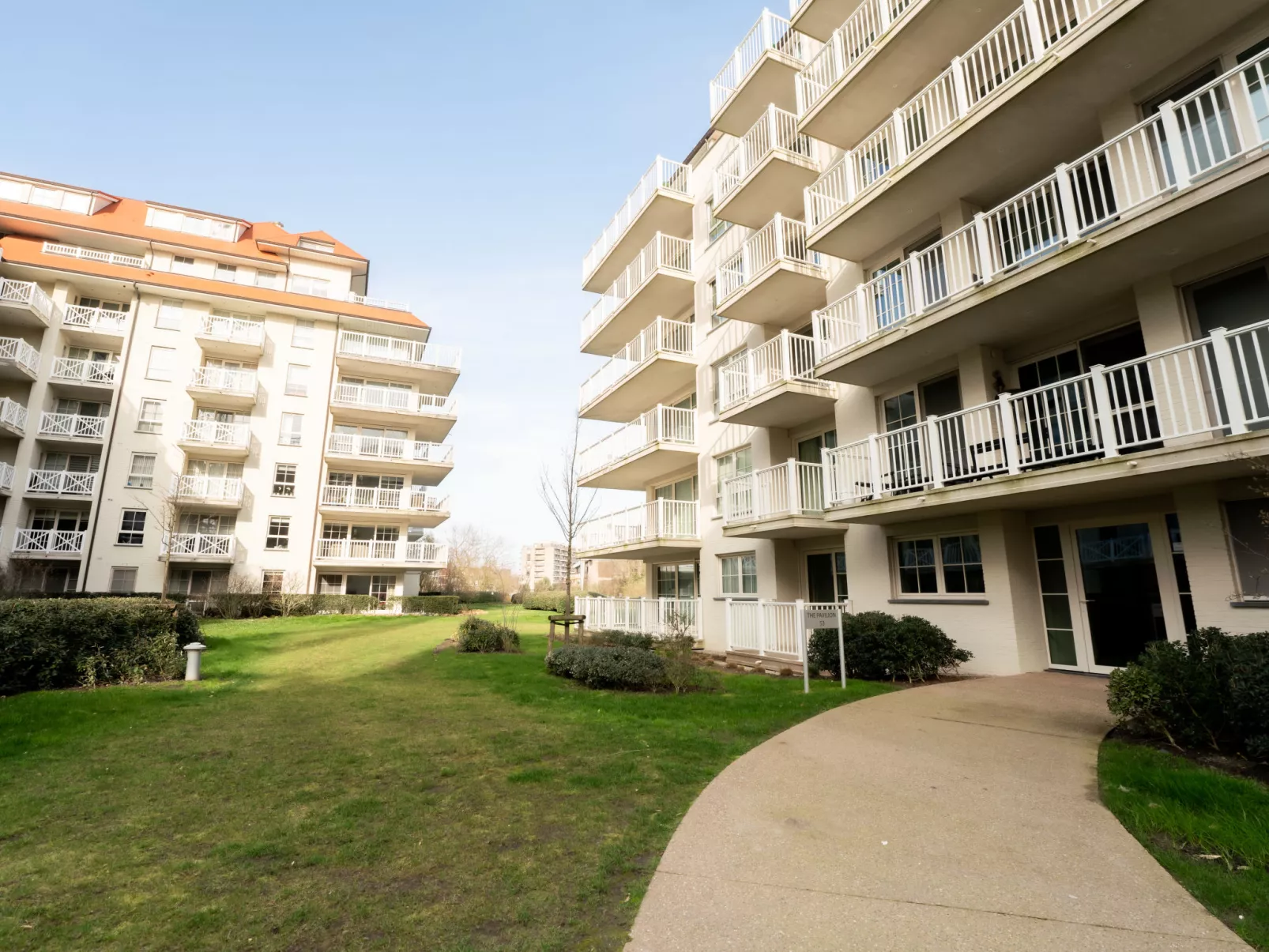 Whispering Waves with parking & terrace-Buiten