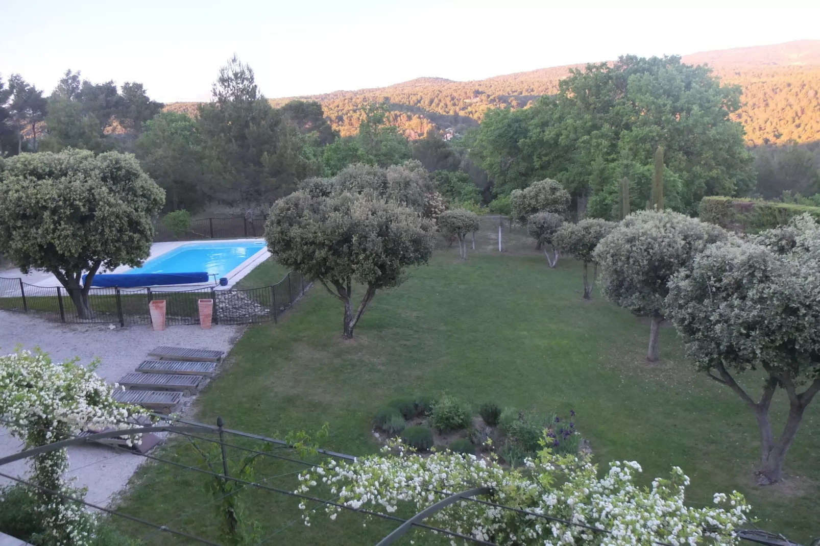 La Bastide Clémentine - Buitenkant zomer