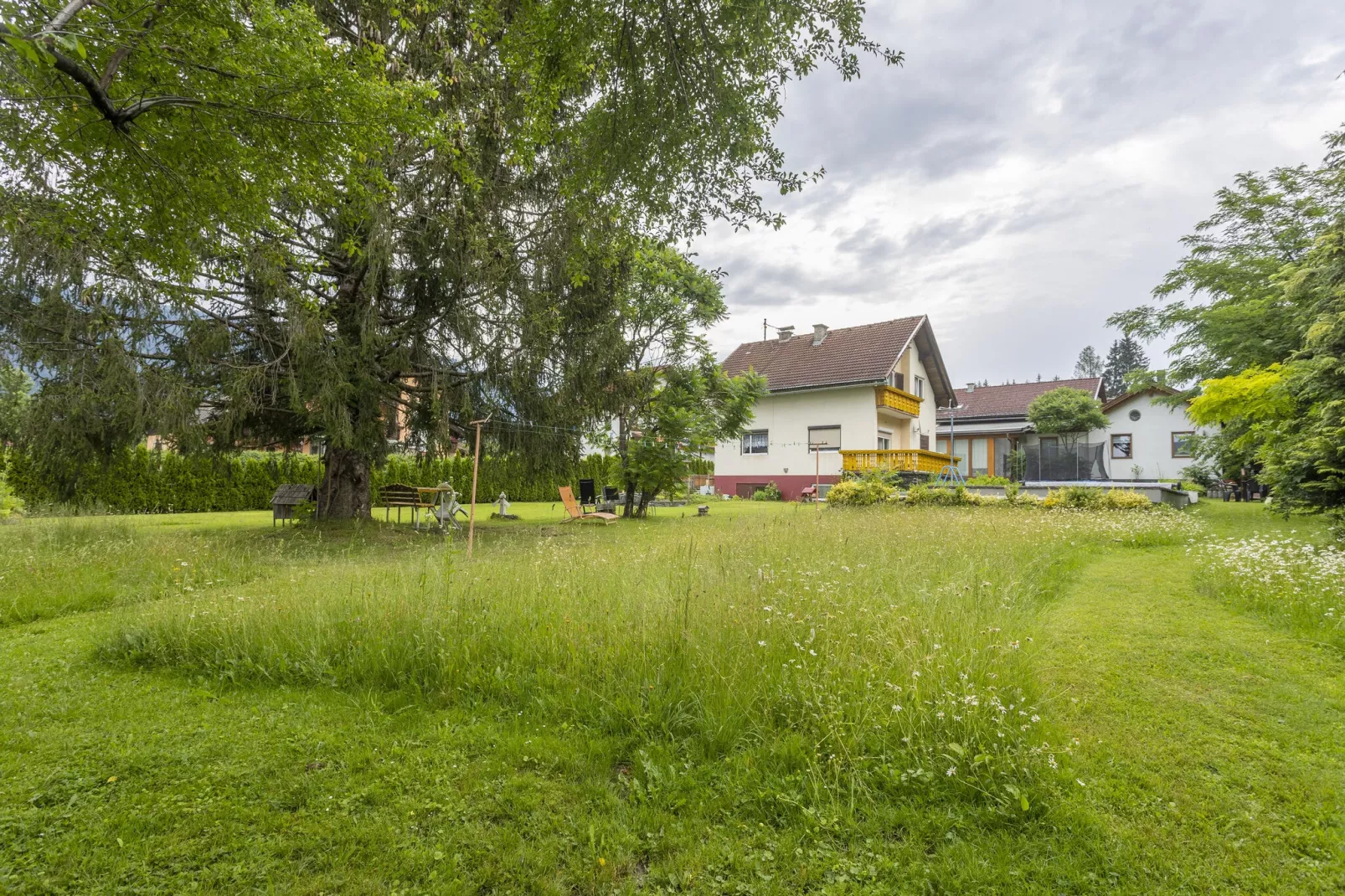 Apartment Tröpolach EG-Tuinen zomer