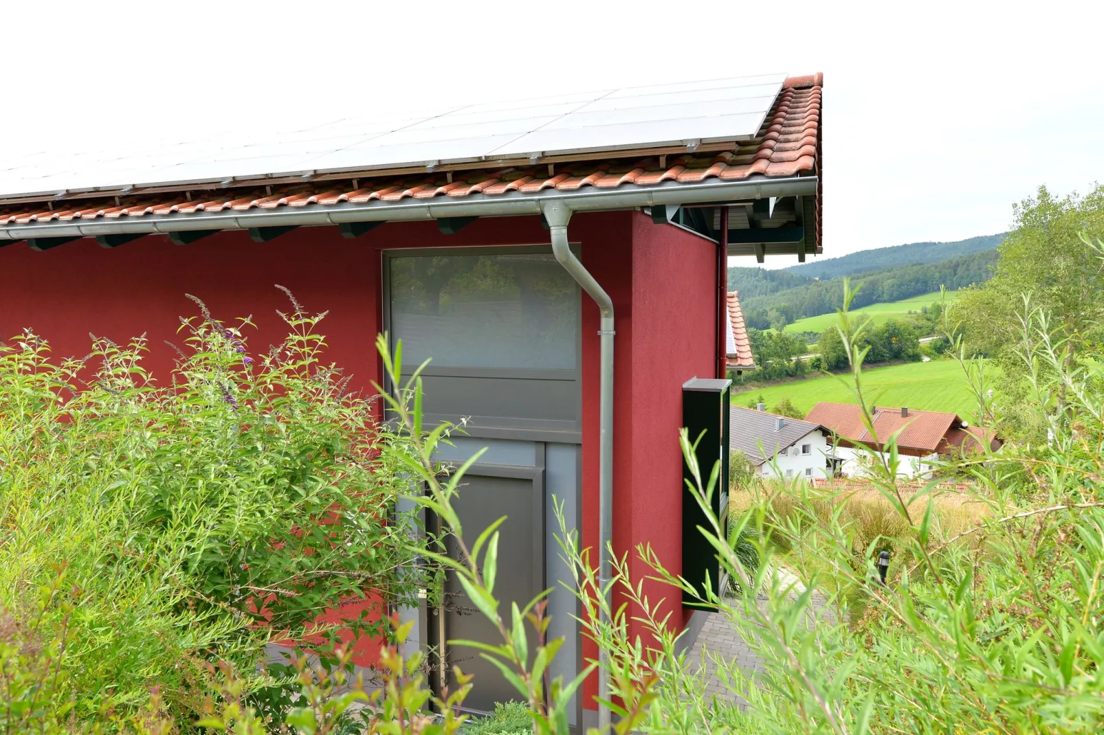 Vakantiehuis met sauna en whirlpool-Uitzicht zomer