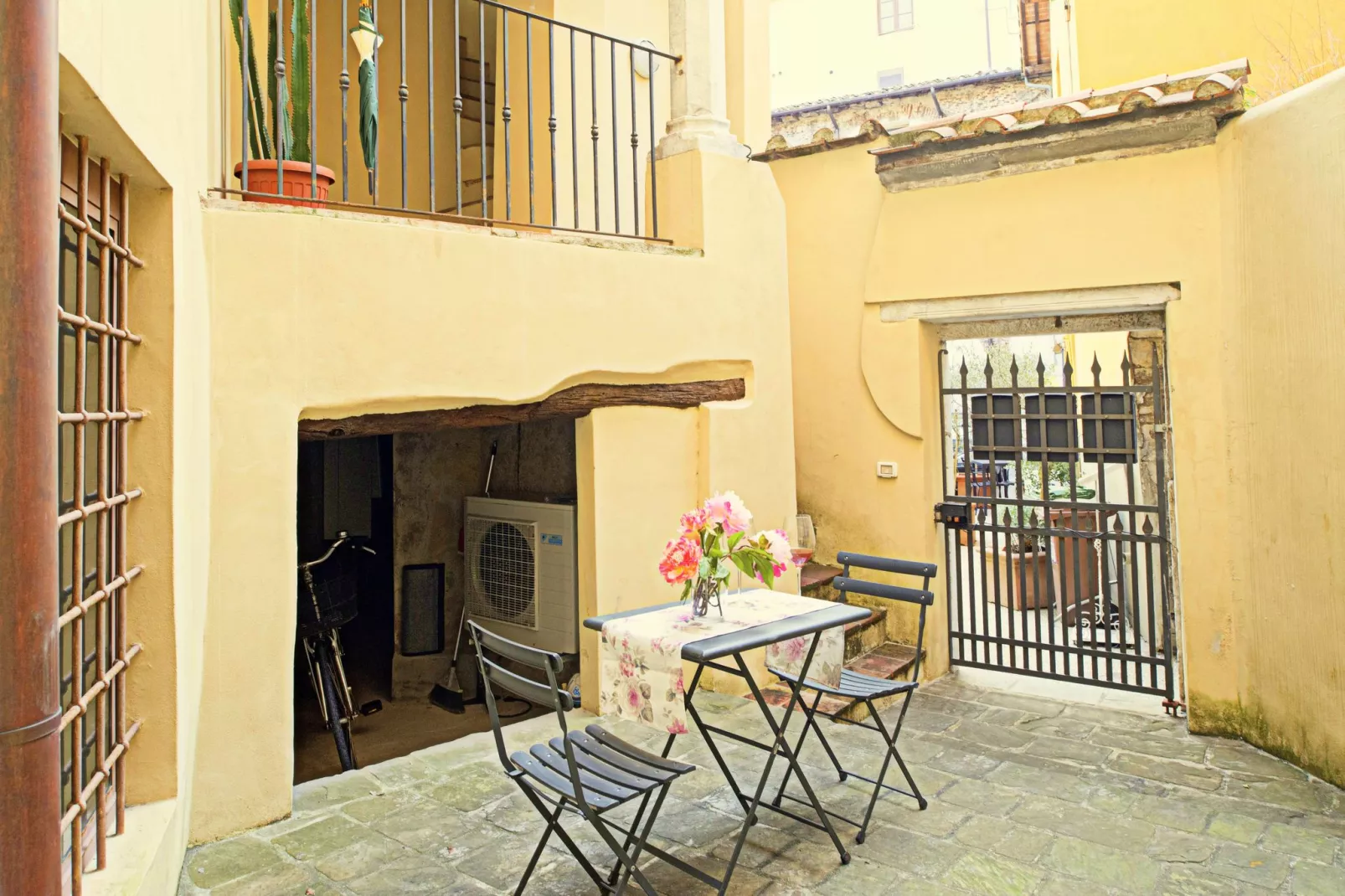 Anna Anfiteatro di Lucca-Terrasbalkon