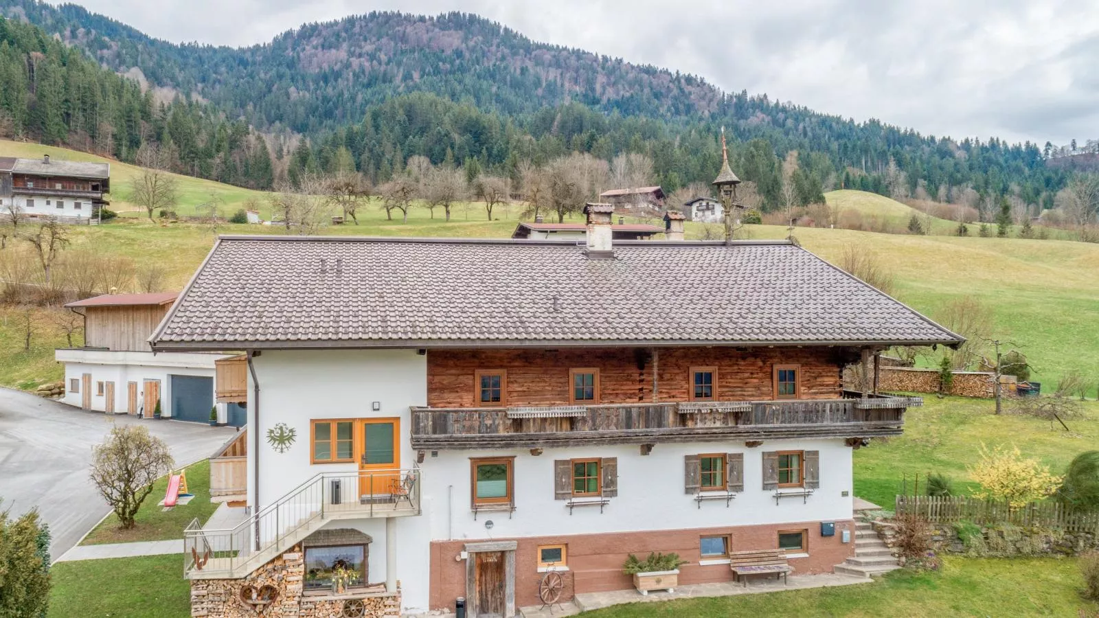 Litzlhof Kraftplatzl-Buitenkant zomer