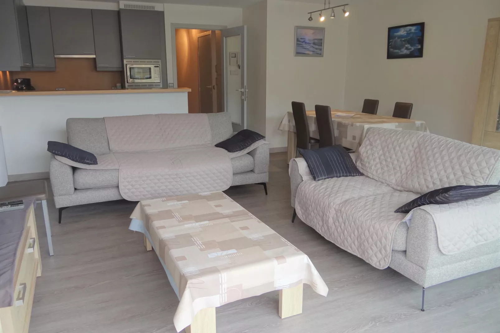 MISTRAL 0401-Woonkamer