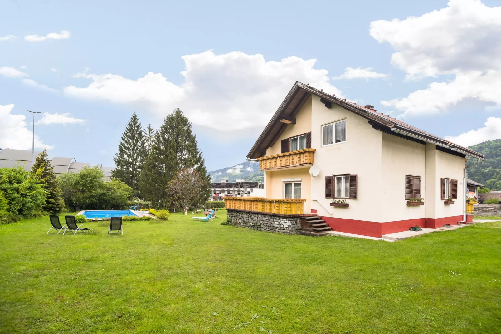 Apartment Tröpolach OG-Buitenkant zomer