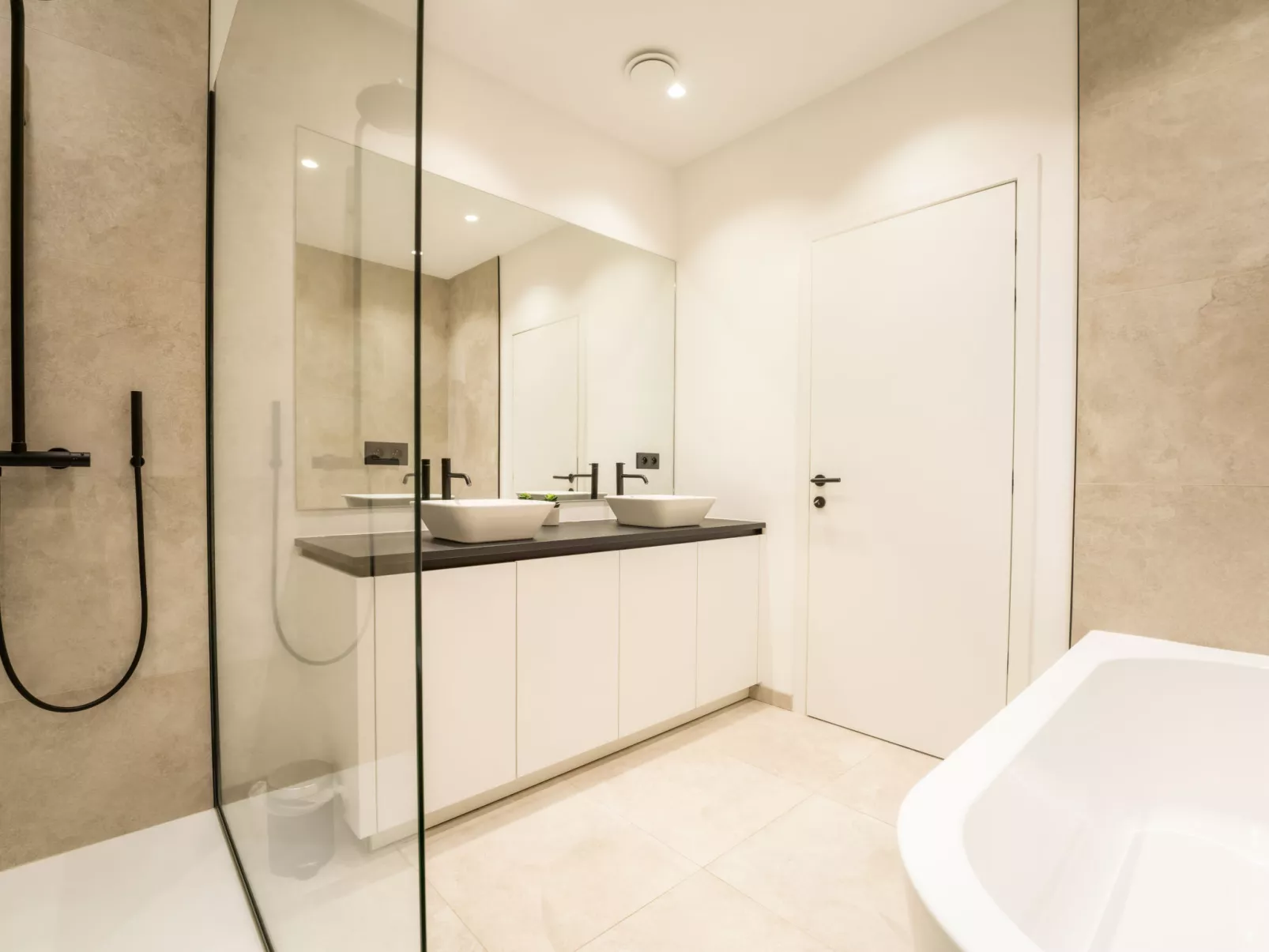 Historical and spacious "La Tourelle II"-Binnen