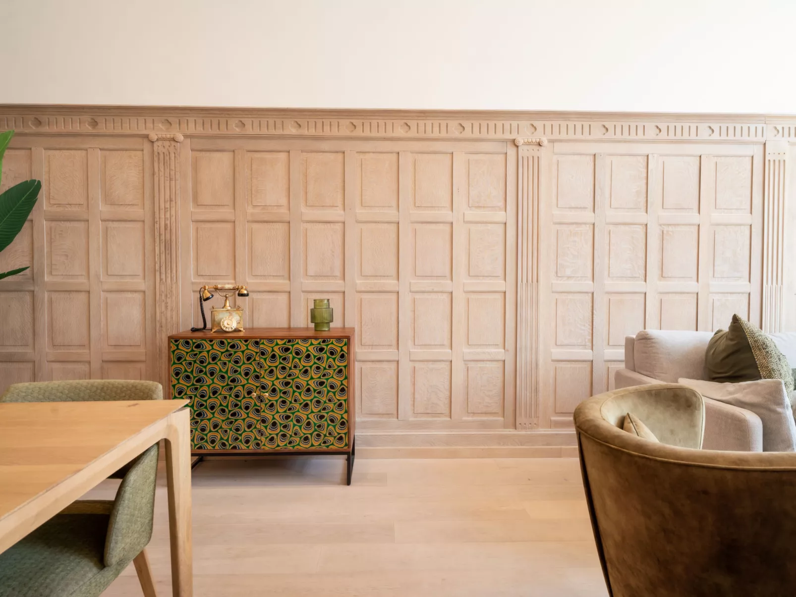 Historical and spacious "La Tourelle I"-Binnen
