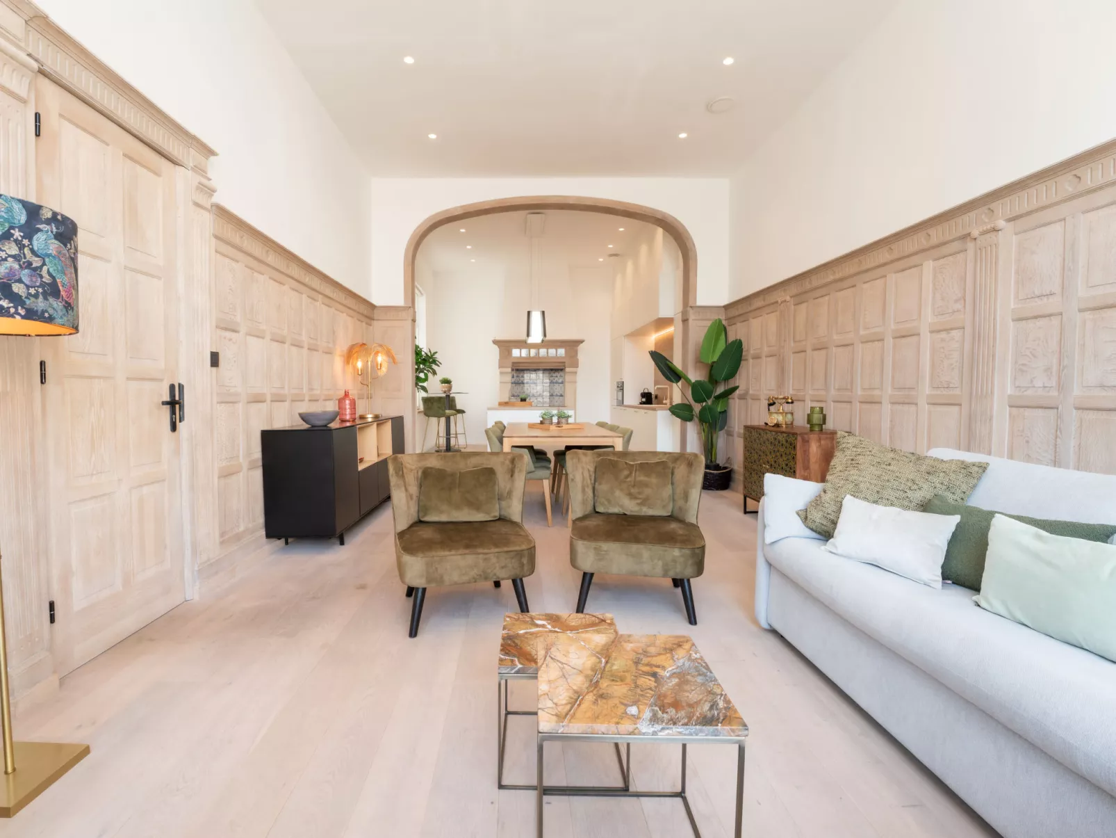 Historical and spacious "La Tourelle I"-Binnen