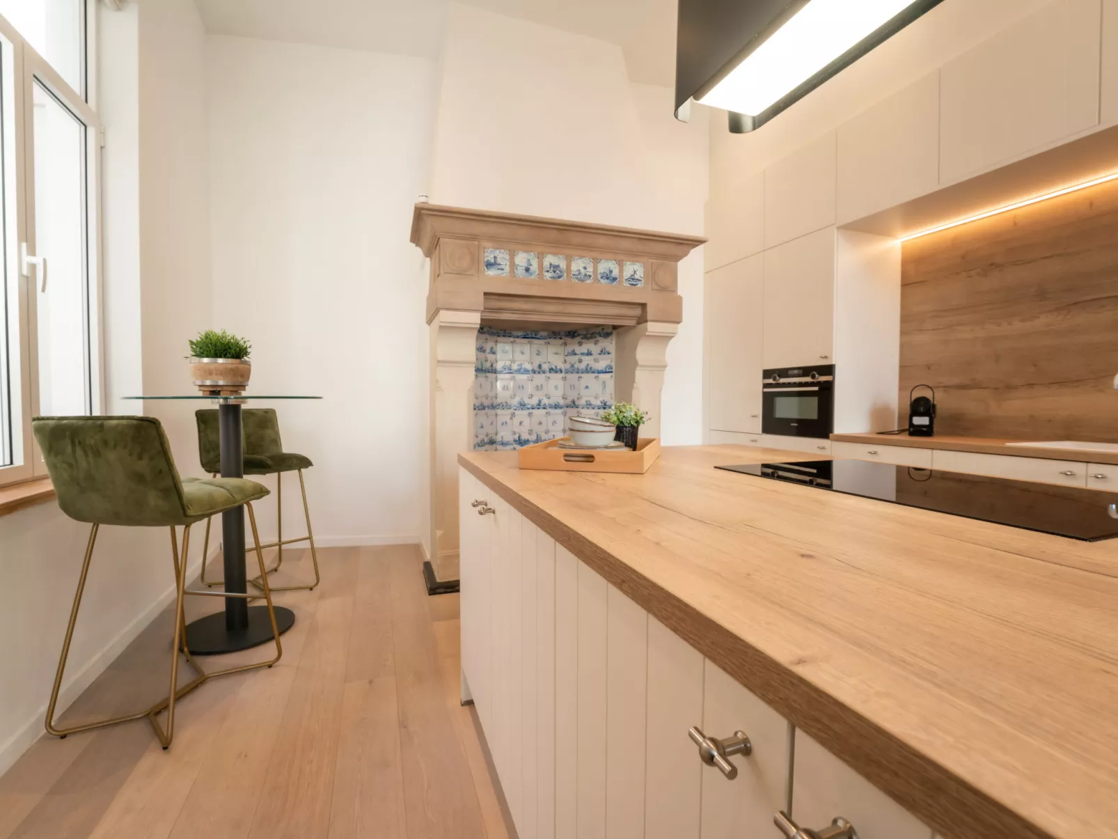 Historical and spacious "La Tourelle I"-Binnen