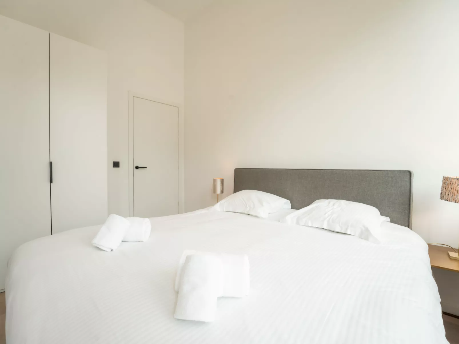 Historical and spacious "La Tourelle I"-Binnen
