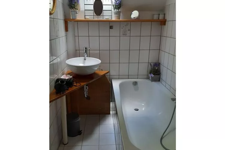 298102-Badkamer