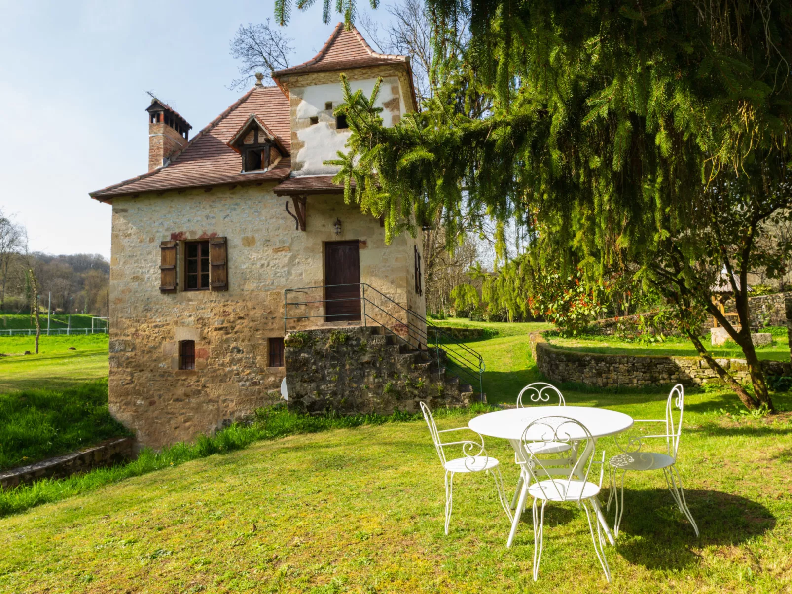 Le Moulin-Buiten
