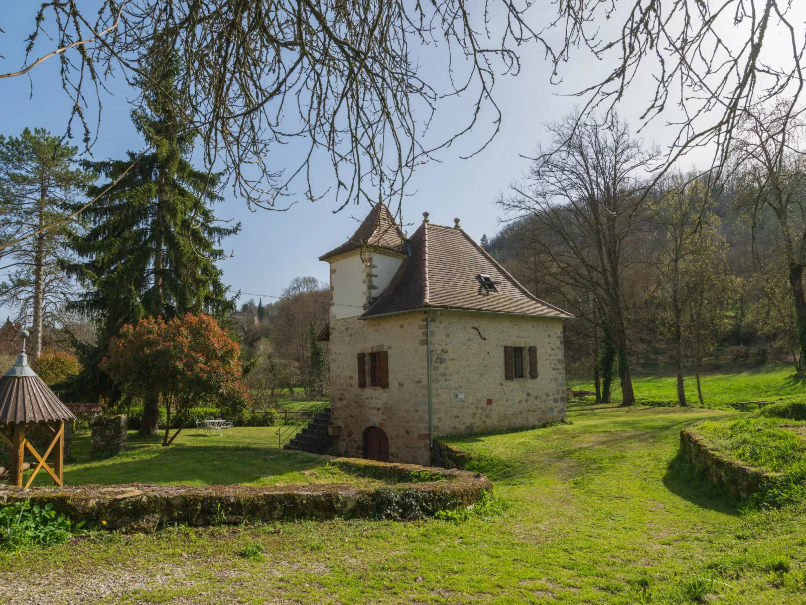 Le Moulin-Buiten