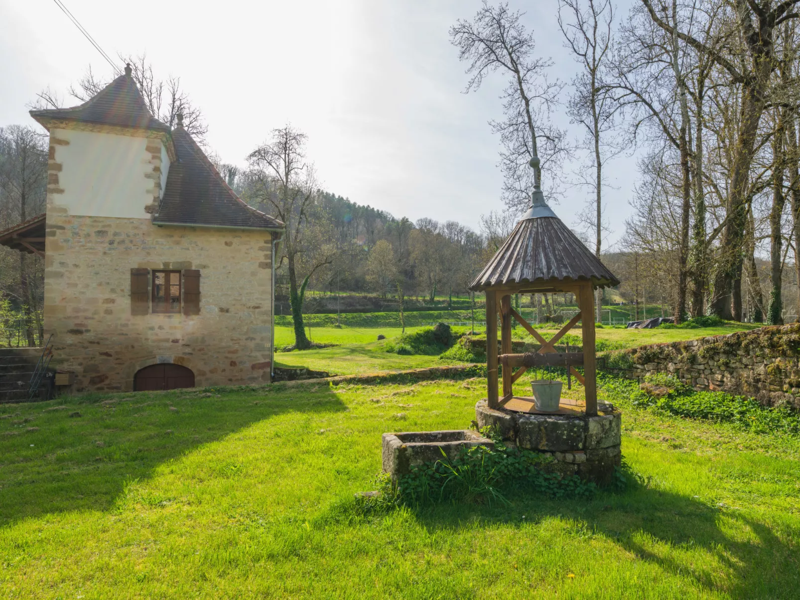 Le Moulin-Buiten