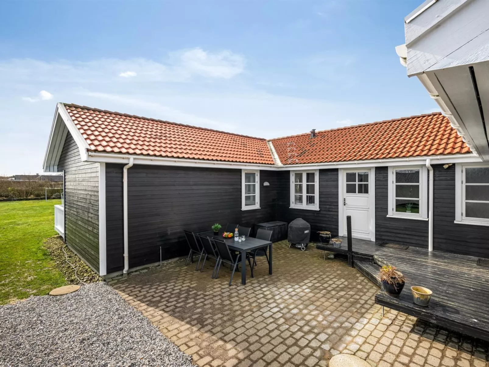"Torhild" - 700m from the sea-Binnen