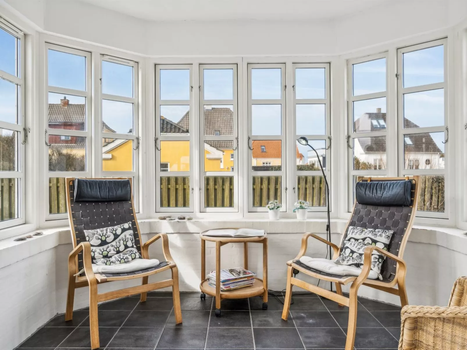 "Birtir" - 200m from the sea-Binnen