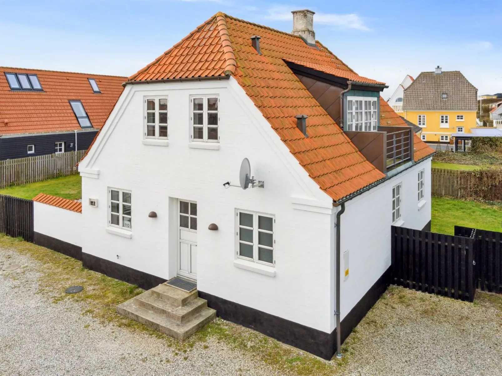 "Birtir" - 200m from the sea-Buiten