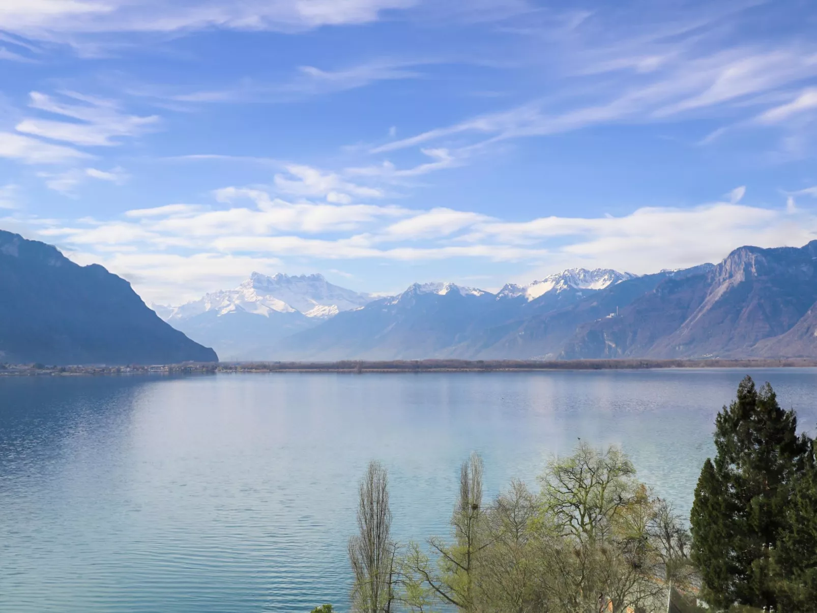 Le National Montreux-Buiten