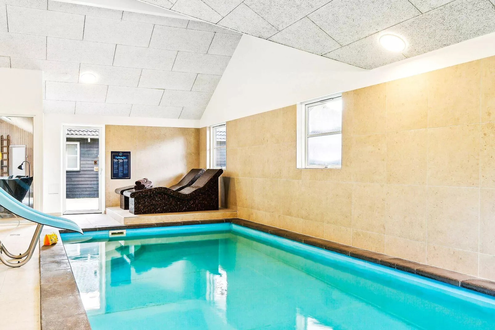 24 persoons vakantie huis in Blåvand-Zwembad
