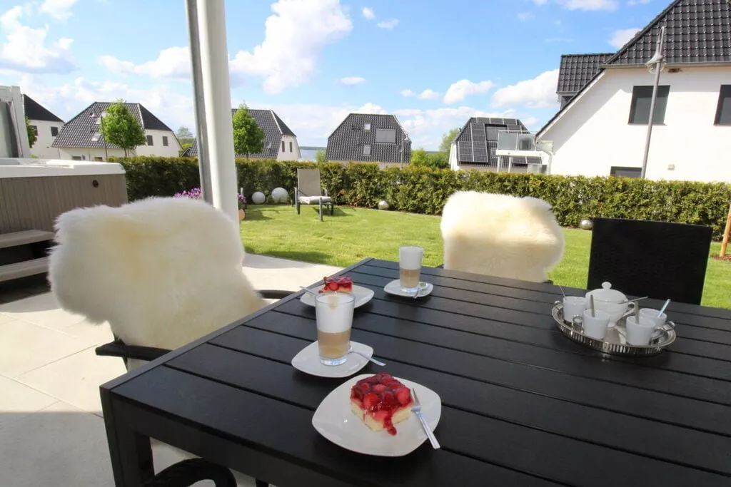 332640-Eetkamer