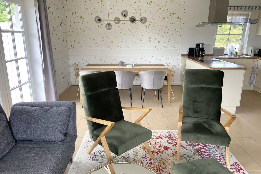 323592-Eetkamer
