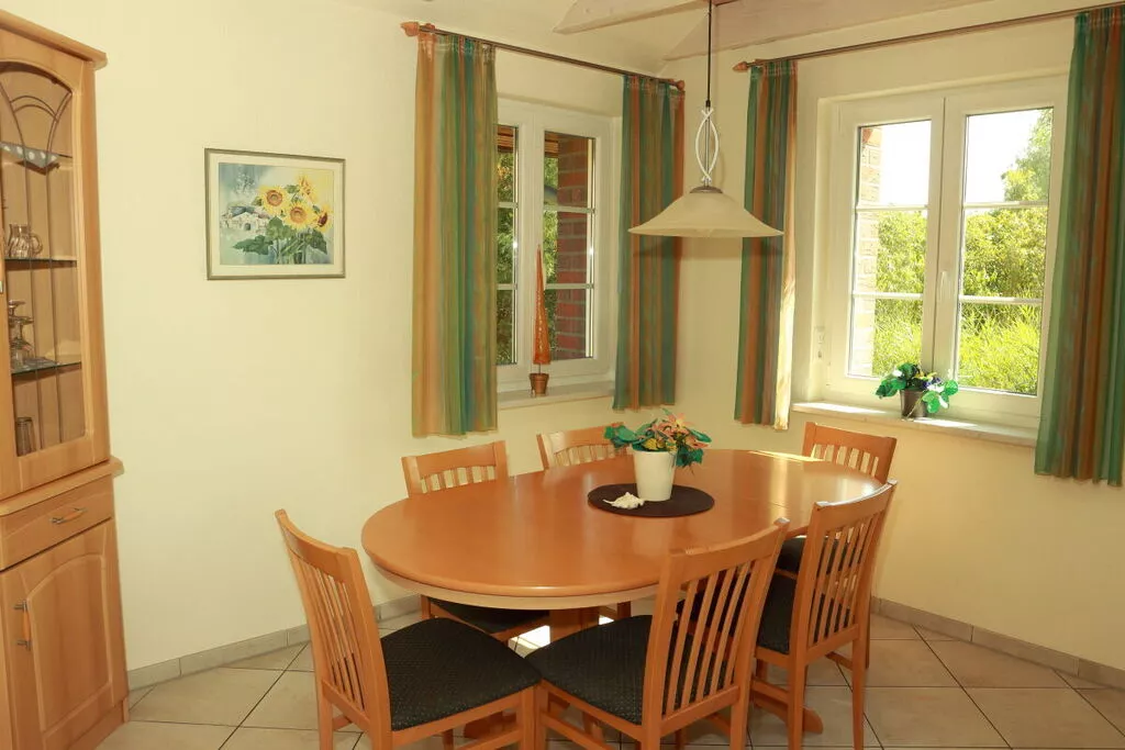 44758-Eetkamer