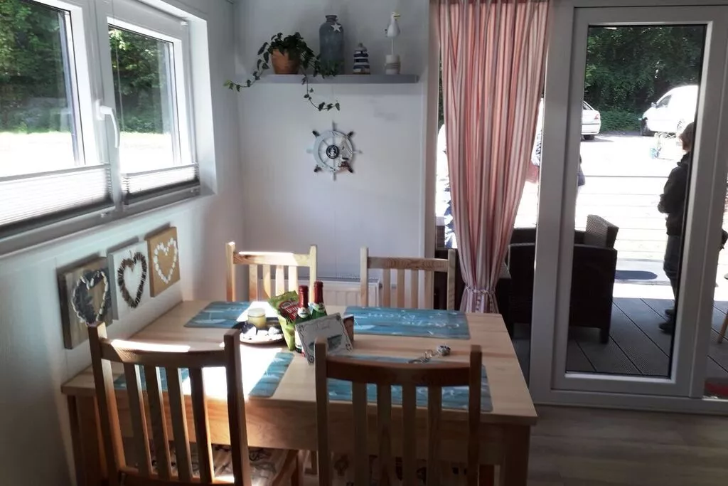 256447-Eetkamer