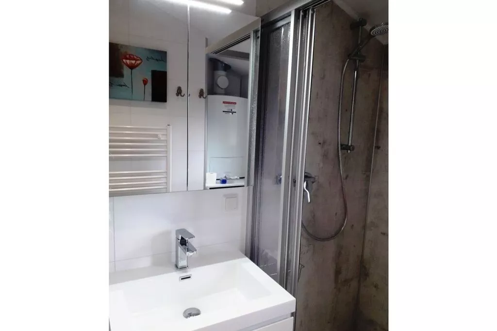 256447-Badkamer