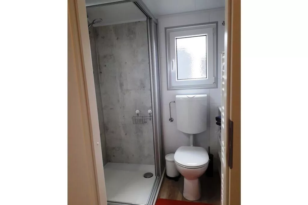256447-Badkamer