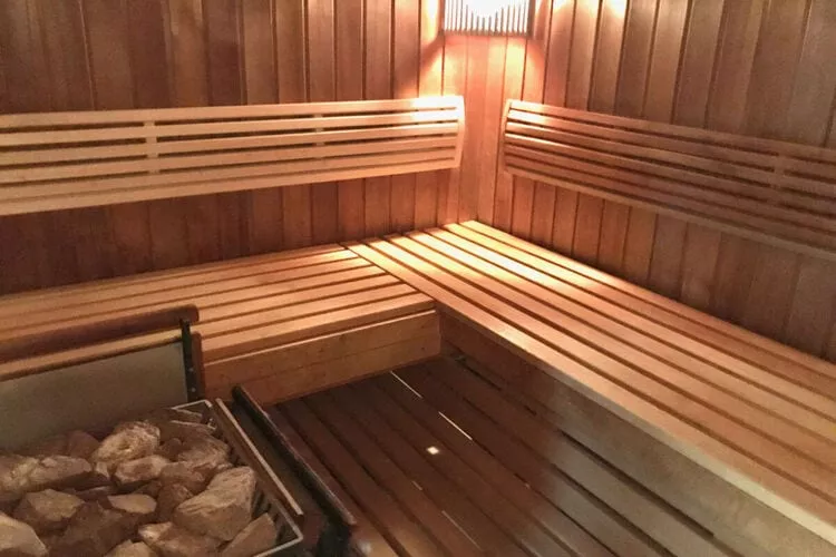 386892-Sauna