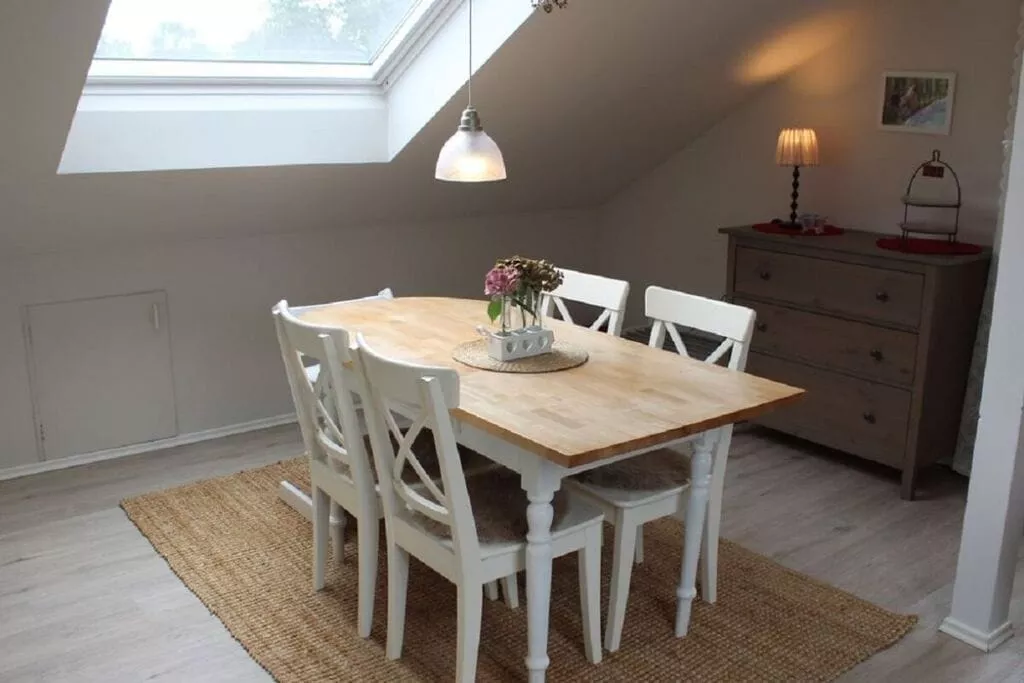 301680-Eetkamer