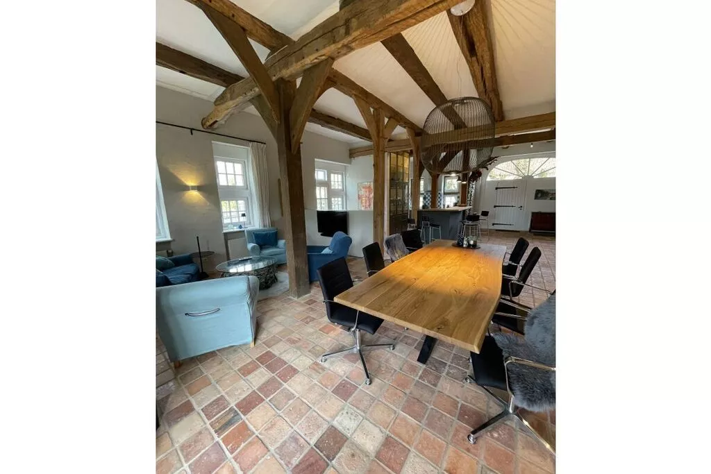 381797-Eetkamer