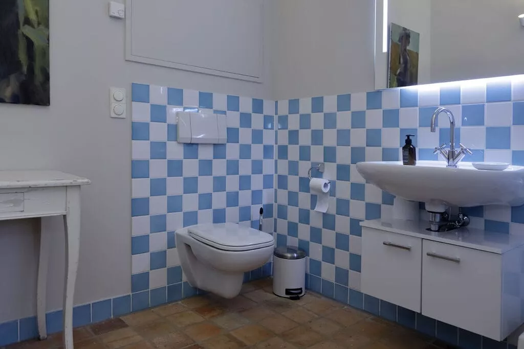 381797-Badkamer