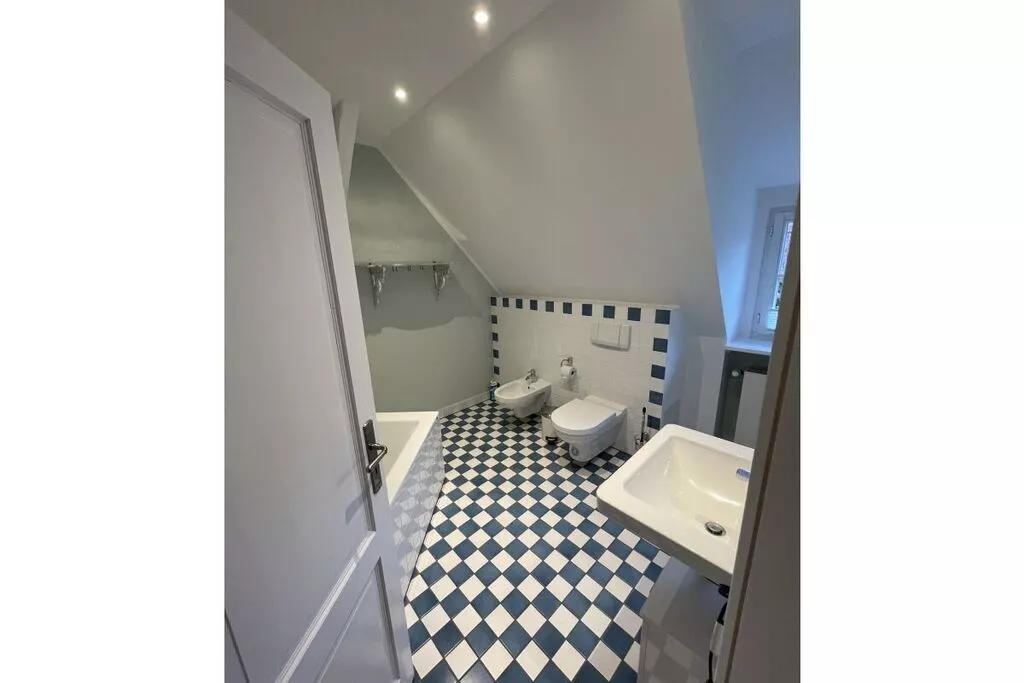 381797-Badkamer