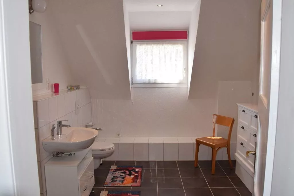 230755-Badkamer