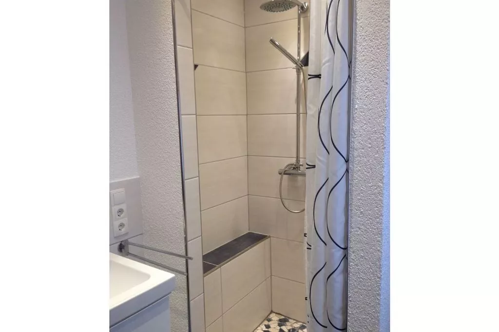 220569-Badkamer