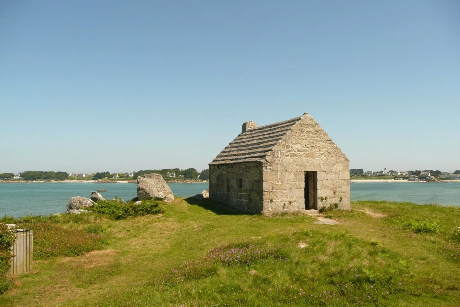 Ferienhaus in unmittelbarer Strandnähe Guisseny-Gebieden zomer 1km